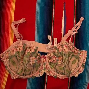 Victoria’s Secret Floral Embroidered Underwire Bra